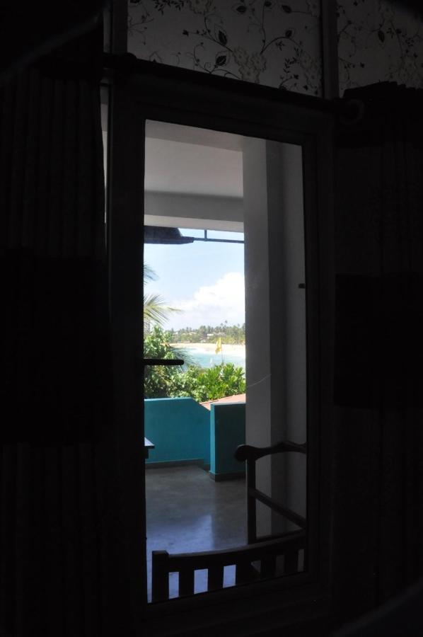 The Ocean Bed and Breakfast Unawatuna Exteriör bild
