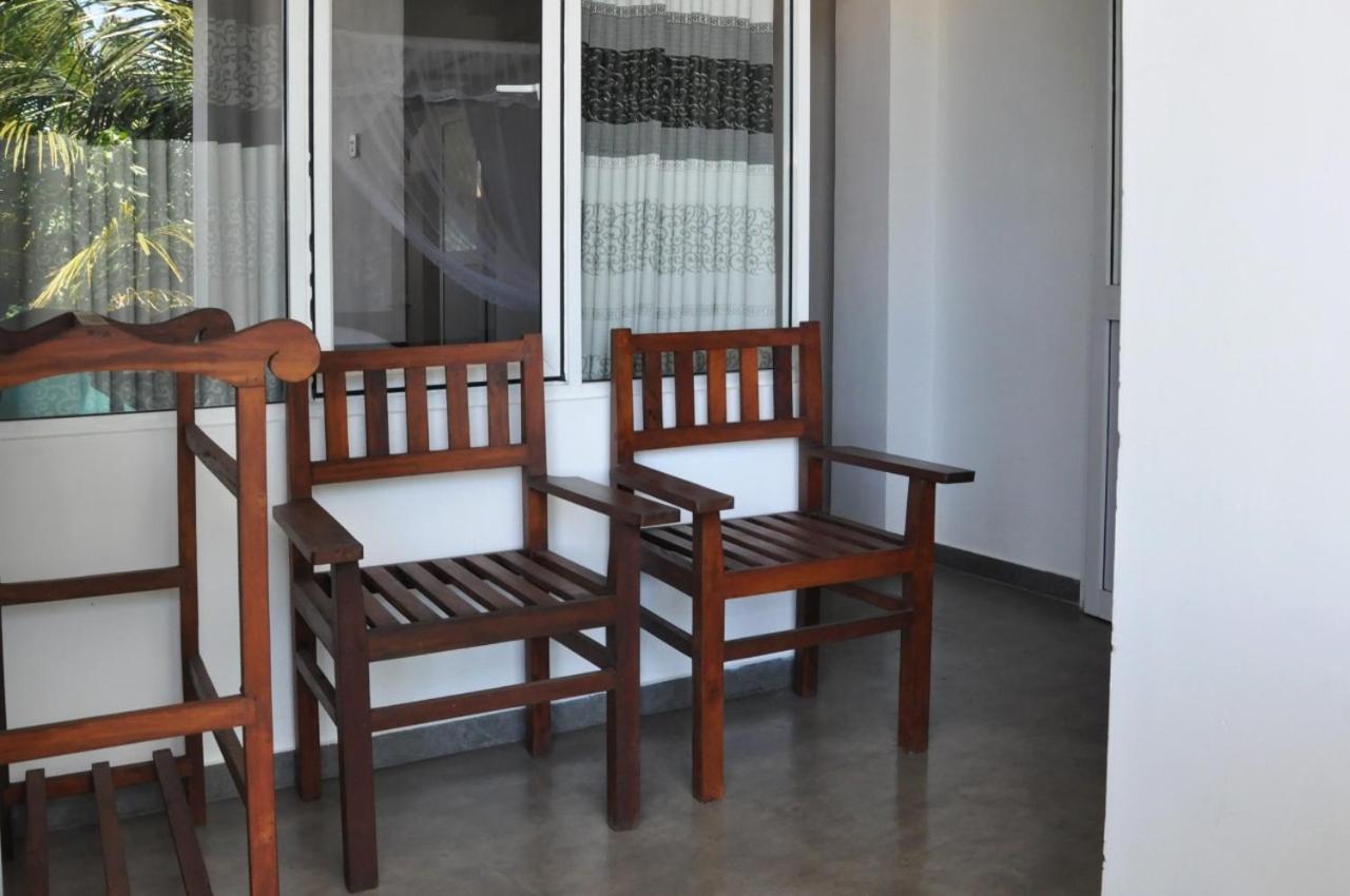 The Ocean Bed and Breakfast Unawatuna Exteriör bild