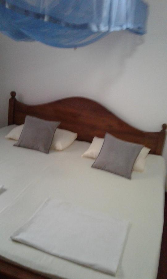 The Ocean Bed and Breakfast Unawatuna Exteriör bild