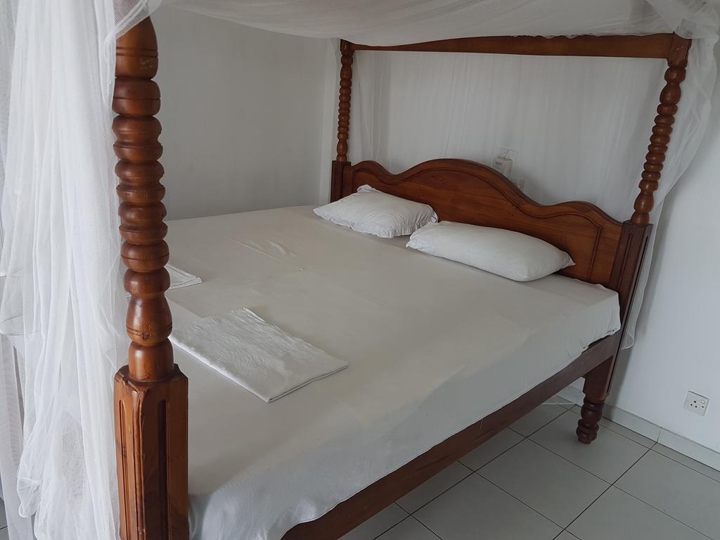 The Ocean Bed and Breakfast Unawatuna Exteriör bild
