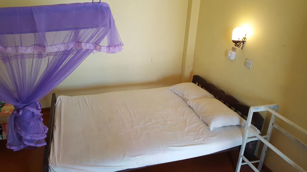 The Ocean Bed and Breakfast Unawatuna Exteriör bild
