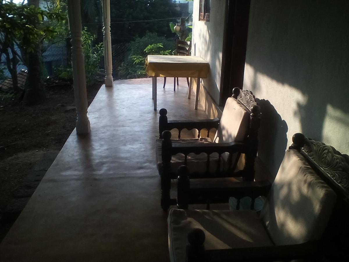 The Ocean Bed and Breakfast Unawatuna Exteriör bild